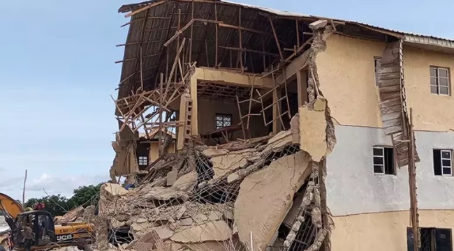 Nijerya'da okul çöktü: 16 can kaybı
