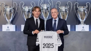 Real Madrid, Modric'in sözleşmesini 1 yıl uzattı