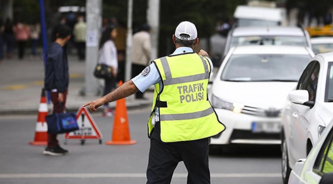 Trafikte bir haftada 423 bin sürücüye işlem yapıldı