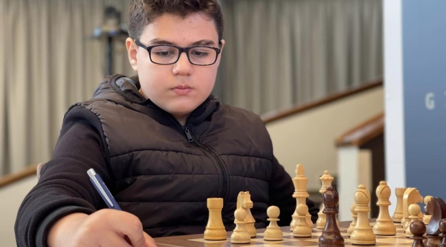 Yağız, Magnus Carlsen'i 41,2 saniyede mat etti