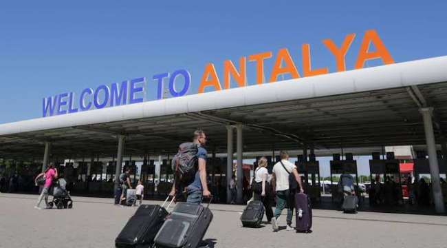 Antalya, yılın ilk 7 ayında 9 milyon turist ağırladı