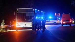 Almanya'da otobüste bıçaklı saldırı: 6 yaralı