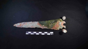 Antalya'da su altında 3600 yıllık hançer bulundu