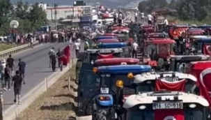 Bursa'da çiftçiler karayolunu trafiğe kapattı