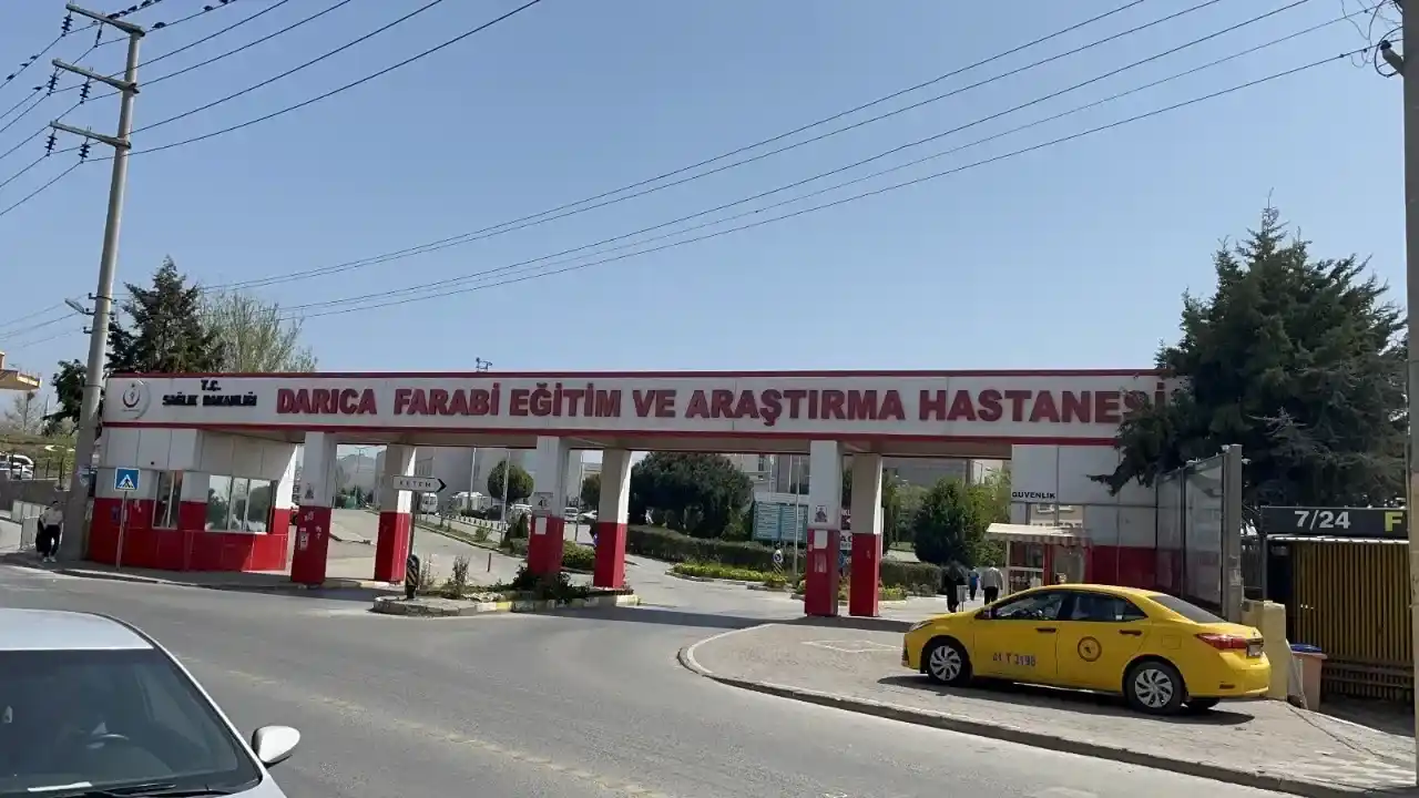 Kocaeli'de hastane önünde taksici şiddeti
