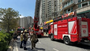 Esenyurt'ta 33 katlı binada yangın