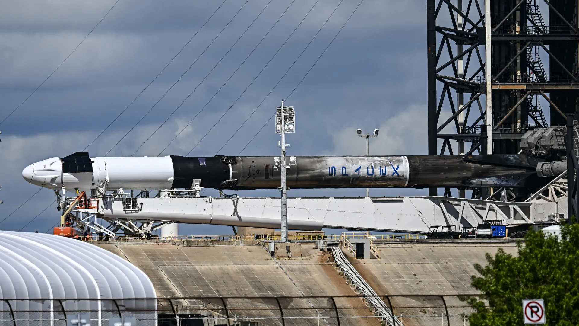 FAA, Falcon 9 roketlerine uçuş yasağı getirdi