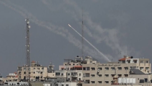 Hamas, Tel Aviv'e roket saldırısı düzenledi