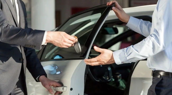 Otomotiv satışları Temmuz'da yıllık %17,5 düştü