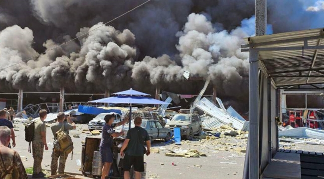 Rusya, Ukrayna'da bir AVM'yi vurdu: 10 can kaybı