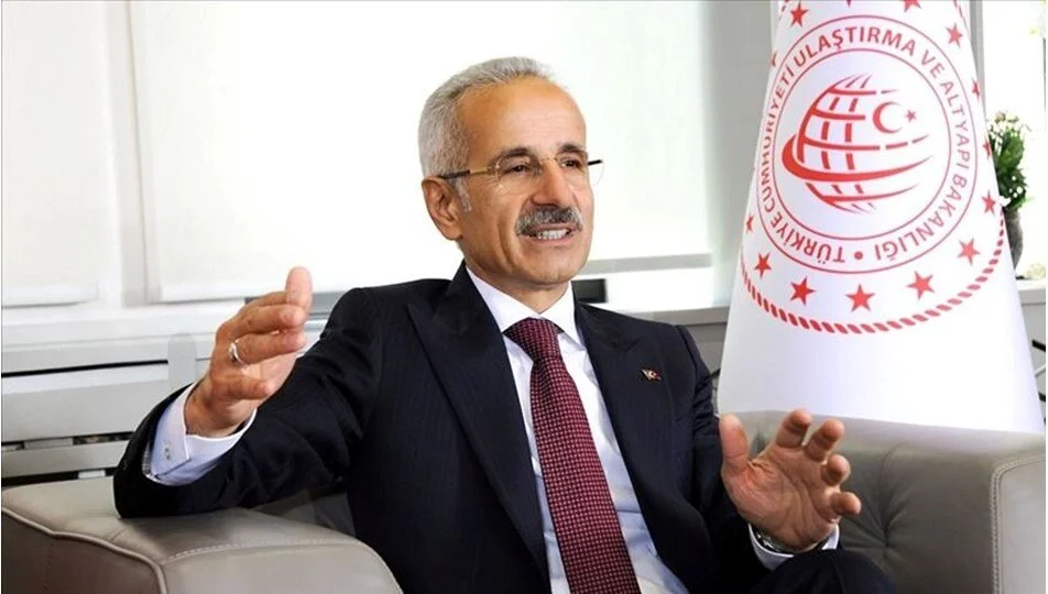Uraloğlu'ndan esnaf tavrı: "Benden özür dilesinler, dakikasında açayım!"