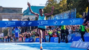50. Berlin Maratonu: Etiyopyalı Mengesha 1. oldu