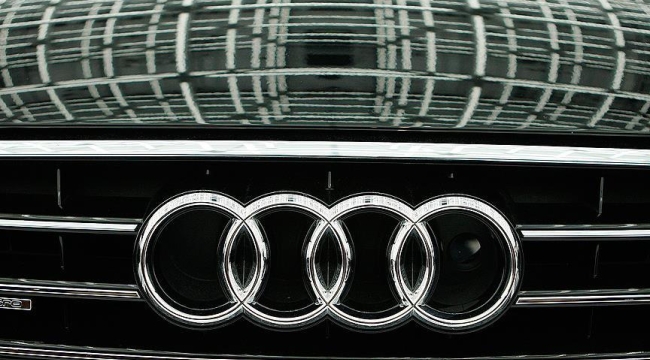 Audi işçileri 300 otomobilin anahtarına el koydu