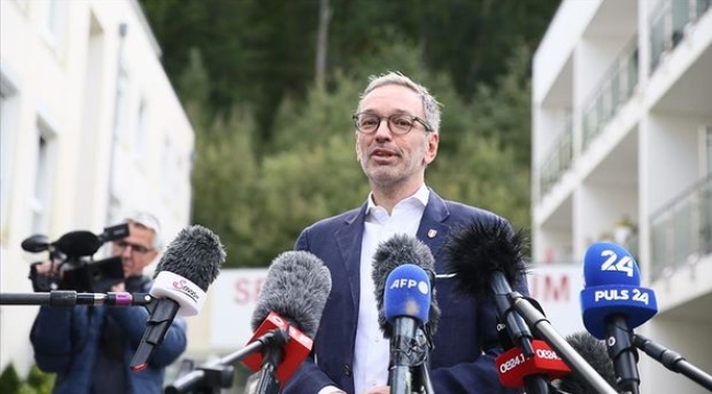 Avusturya'da genel seçimi aşırı sağcı FPÖ kazandı