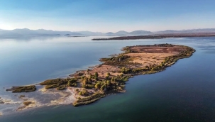 Beyşehir Gölü'nde satılık ada