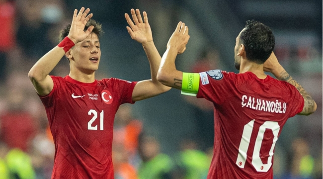 Hakan Çalhanoğlu Ballon d'Or'a aday gösterildi