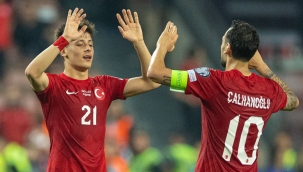 Hakan Çalhanoğlu Ballon d'Or'a aday gösterildi