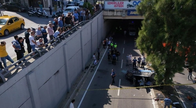 İzmir'de otomobil alt geçide düştü: 3 can kaybı
