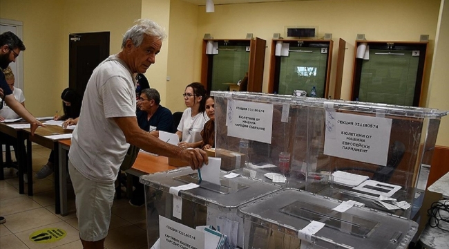 Bulgaristan son 3 yılda 7. kez sandık başında