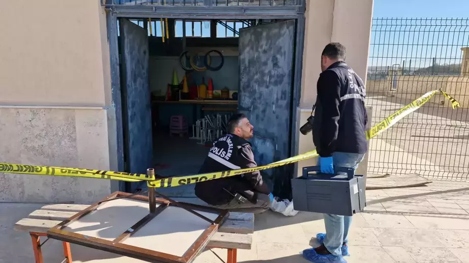 Karaman'da bir liseli, arkadaşını silahla öldürdü