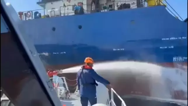 Marmara Denizi'nde gemi yangını: 2 Türk işçi öldü