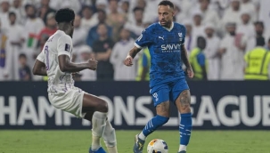 Sakatlığı biten Neymar, 1 yıl sonra sahalara döndü