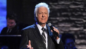 Şarkıcı ve oyuncu Jack Jones hayatını kaybetti