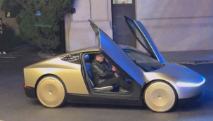 Tesla, tam otonom robotaksi Cybercab'i tanıttı