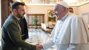 Zelenski, Papa Francis'le Vatikan'da görüştü