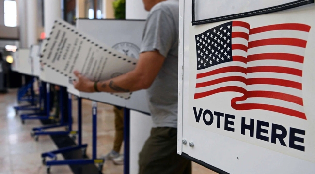 ABD, başkanını seçmek için sandık başında