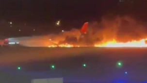 Antalya Havalimanı'nda Rus yolcu uçağı alev aldı