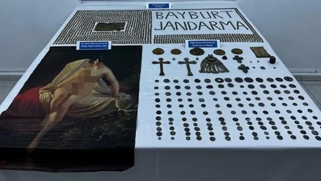 Bayburt'ta Picasso tablosu ele geçirildi