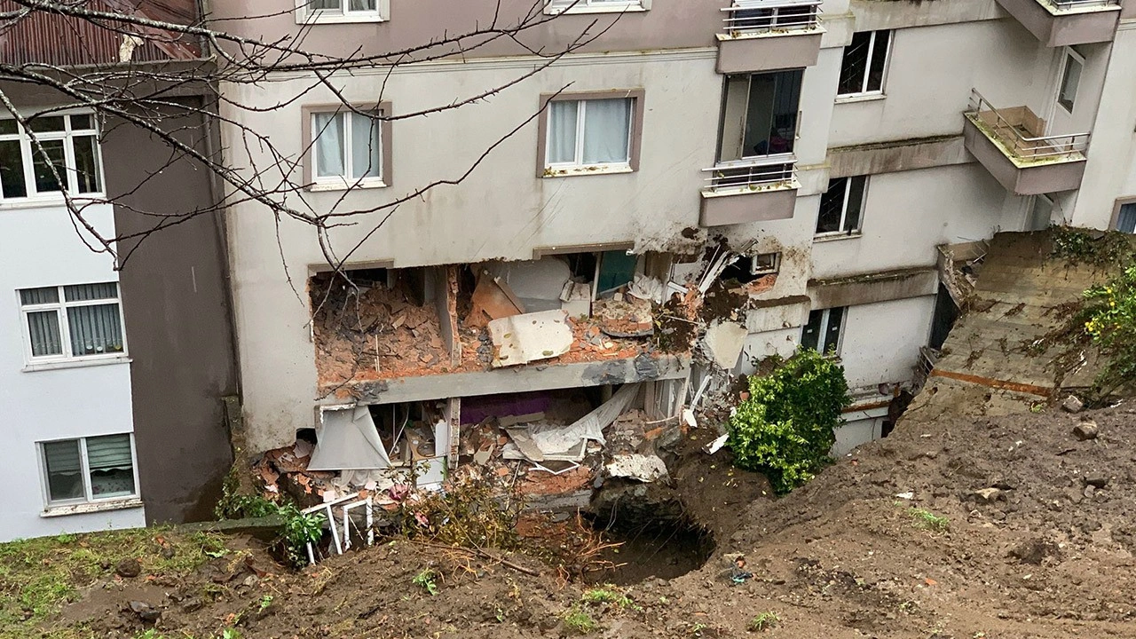 Çayeli'de heyelan: 1 ölü, 4 yaralı