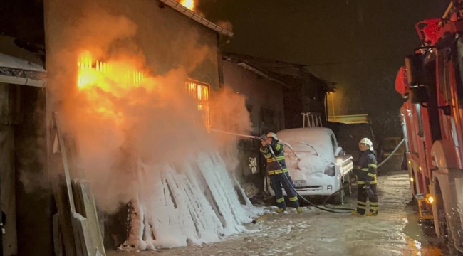 Eskişehir'de mobilya atölyesinde yangın