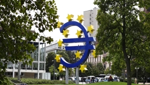 Euro Bölgesi 3. çeyrekte yıllık %0,9 büyüdü
