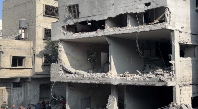 İsrail, Nuseyrat Mülteci Kampı'nı vurdu