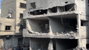 İsrail, Nuseyrat Mülteci Kampı'nı vurdu