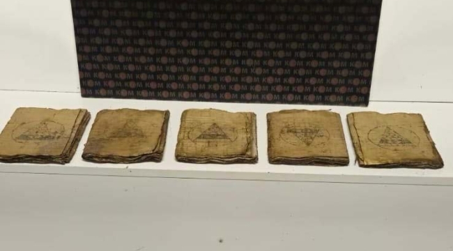 Kayseri'de 1800 yıllık 5 el yazması ele geçirildi
