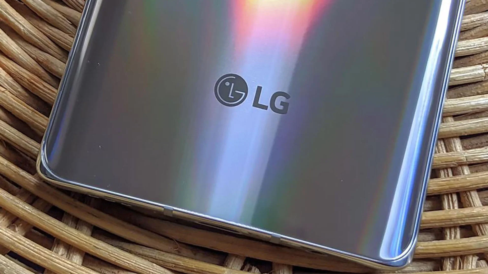 LG, akıllı telefon pazarından çekildi