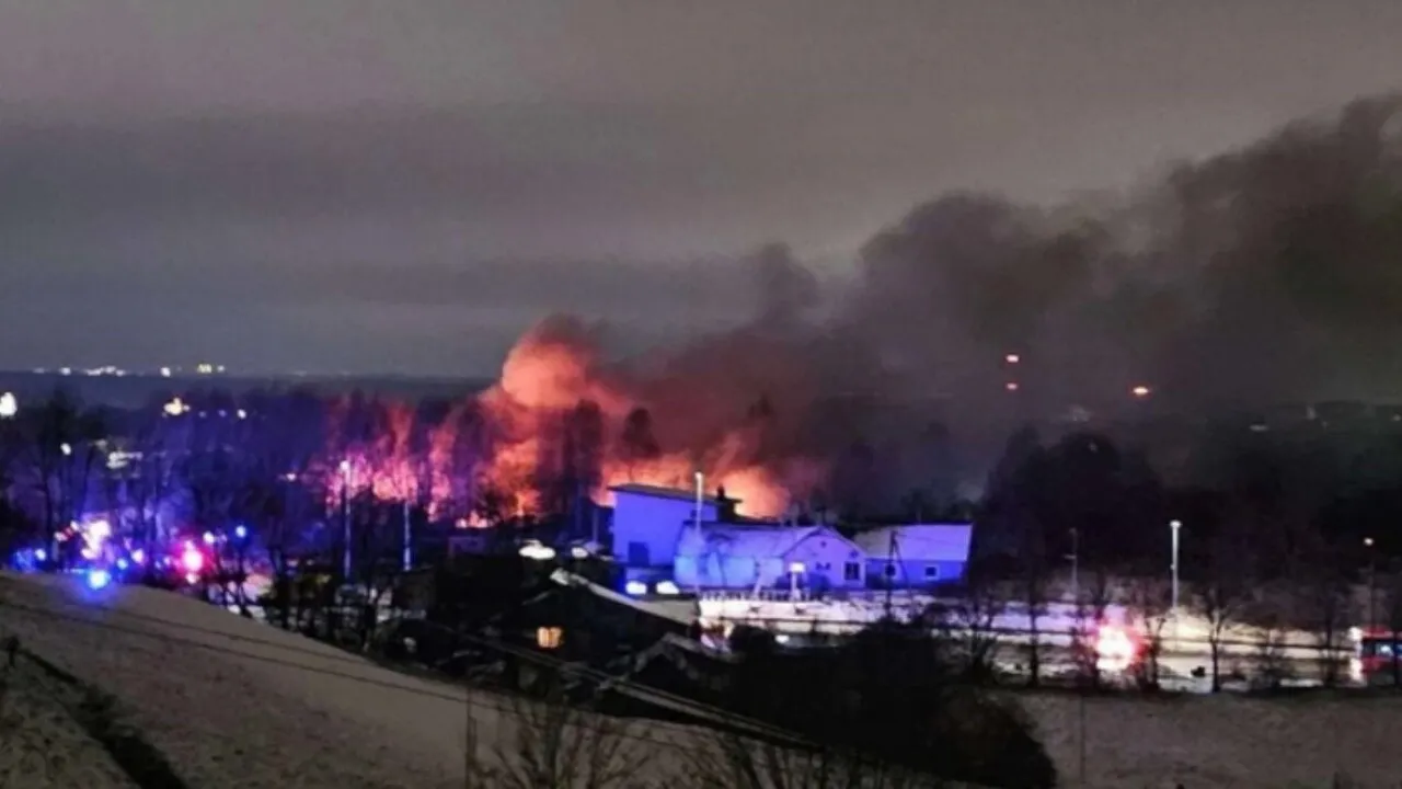 Litvanya'da düşen kargo uçağı binaya çakıldı 