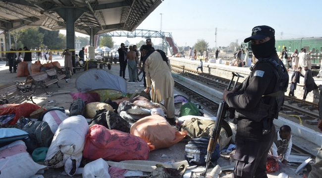 Pakistan'da tren garında patlama: en az 24 ölü