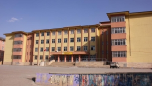 Siirt'te 19 liseli genç okul yemeğinden zehirlendi