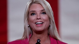 Trump, Adalet Bakanlığı'na Bondi'yi aday gösterdi