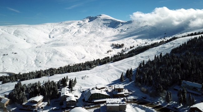 Uludağ'da kar kalınlığı 10 santimetreyi geçti