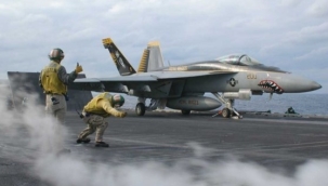 ABD Kızıldeniz'de kendi savaş uçağını vurdu