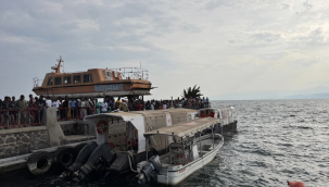 D. Kongo'da aşırı yolcu alan feribot battı: 38 ölü