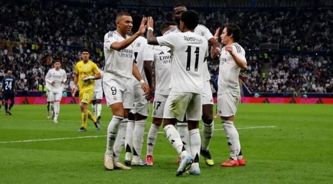 FIFA Kıtalararası Kupası'nın sahibi Real Madrid