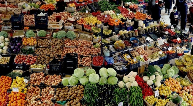 Gıda enflasyonu Kasım'da yıllık bazda %45,66 arttı