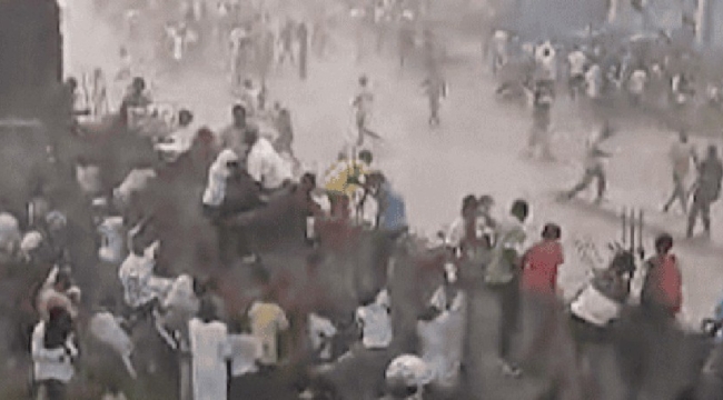 Gine'de futbol maçında kavga: Ölü sayısı 135'e çıktı