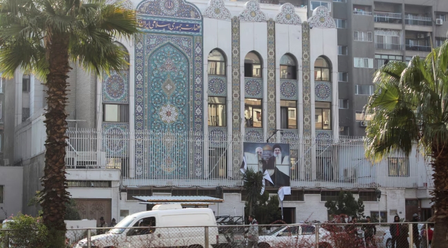 HTŞ militanları Şam'da İran Büyükelçiliği'ni bastı